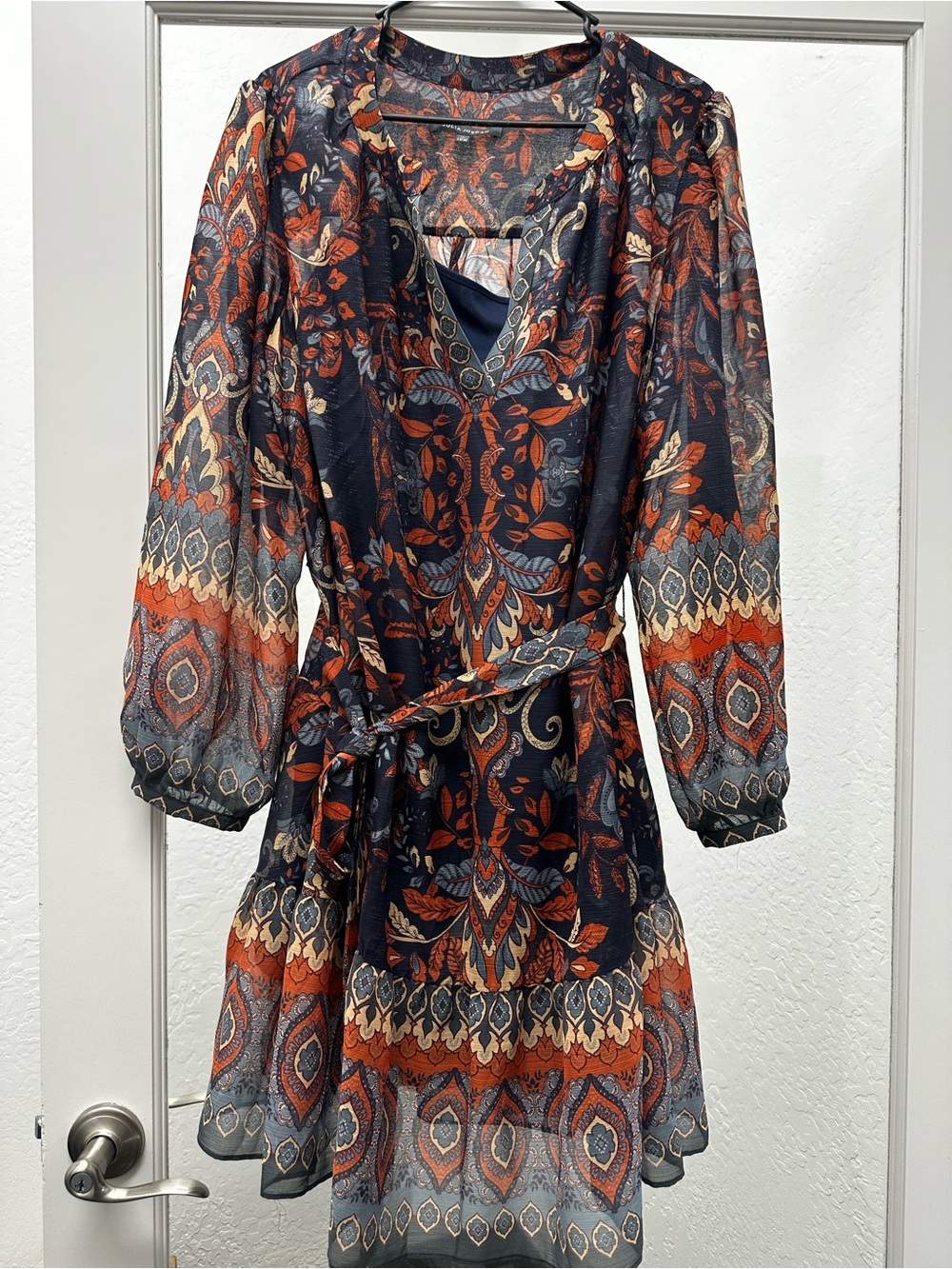 julia jordan Navy & Rust Paisley Tie-Waist Long Sleeve Dress